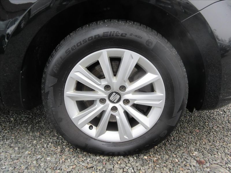 Seat Alhambra 2,0 TDI DSG 7Míst Xenon Style - fotka 18 z 20