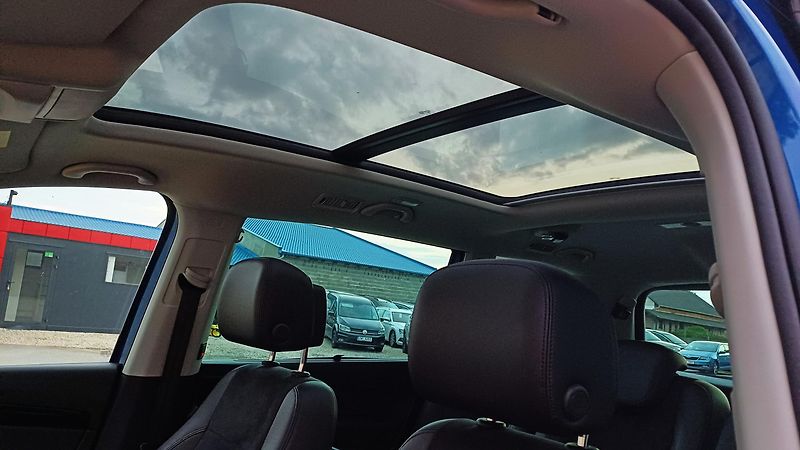 Volkswagen Sharan 130kW 7míst PANO WEBASTO 1.ČR - fotka 19 z 21