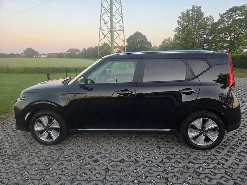 Kia e-Soul (2022) 64 kWh SoH 97,3%,Vision,DPH - fotka 5 z 41