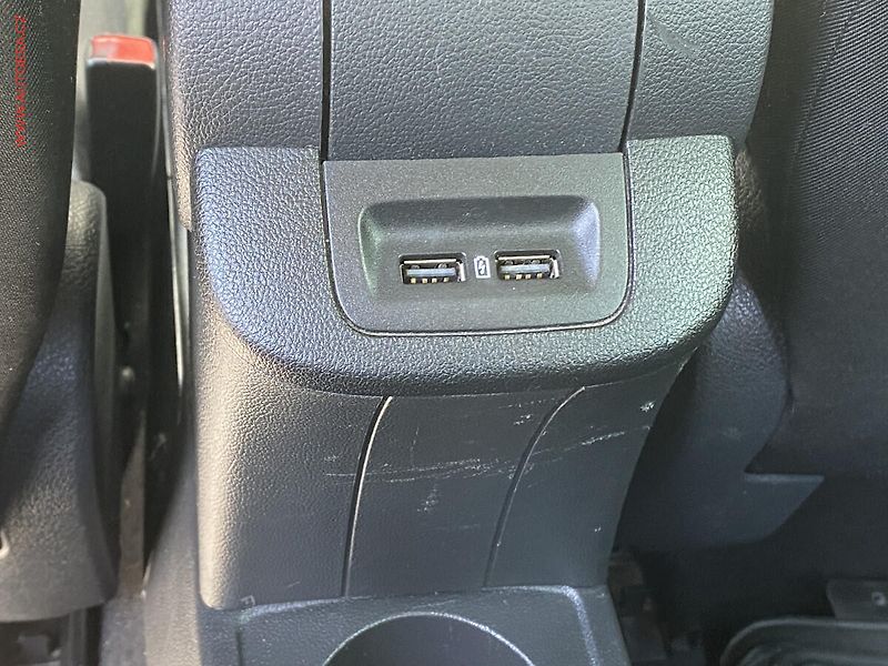 Škoda Rapid (2019) 1.0 TSi, Clever, xenon - fotka 11 z 18