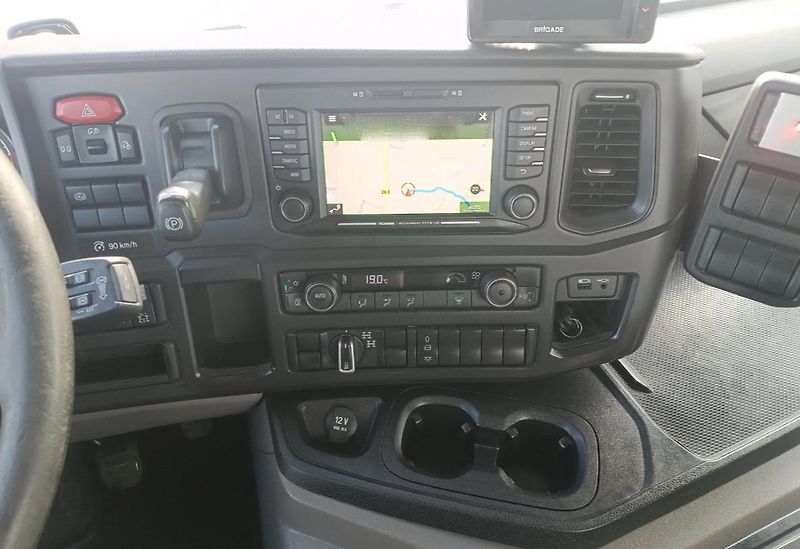Scania (2019) P 450 6x4 valník + HR EURO 6 - fotka 12 z 12