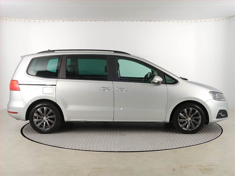 Seat Alhambra (2015) 2.0 TDI, Automat, 7 míst - fotka 6 z 19