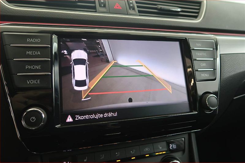Škoda Superb (2016) Style 2.0 TDI 4x4, 4X4 - fotka 15 z 23