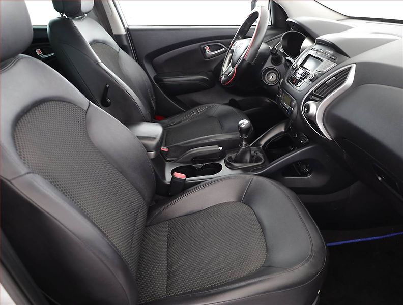 Hyundai ix35 (2012) 2.0 CRDi, Tempomat - fotka 7 z 14