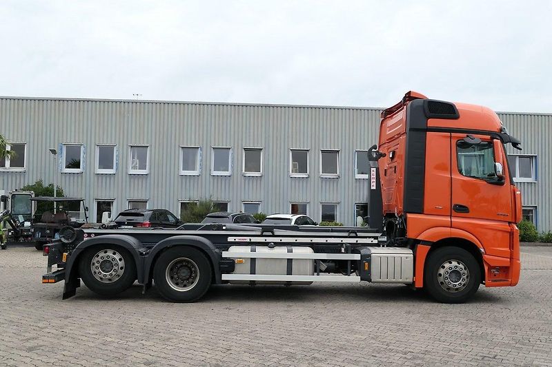 Mercedes-Benz Actros (2022) 2553 6x2 JNK EURO 6 - fotka 5 z 15