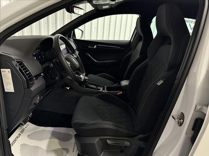 Škoda Karoq SPORTLINE 1.5TSI DSG ACC DCC - fotka 31 z 43