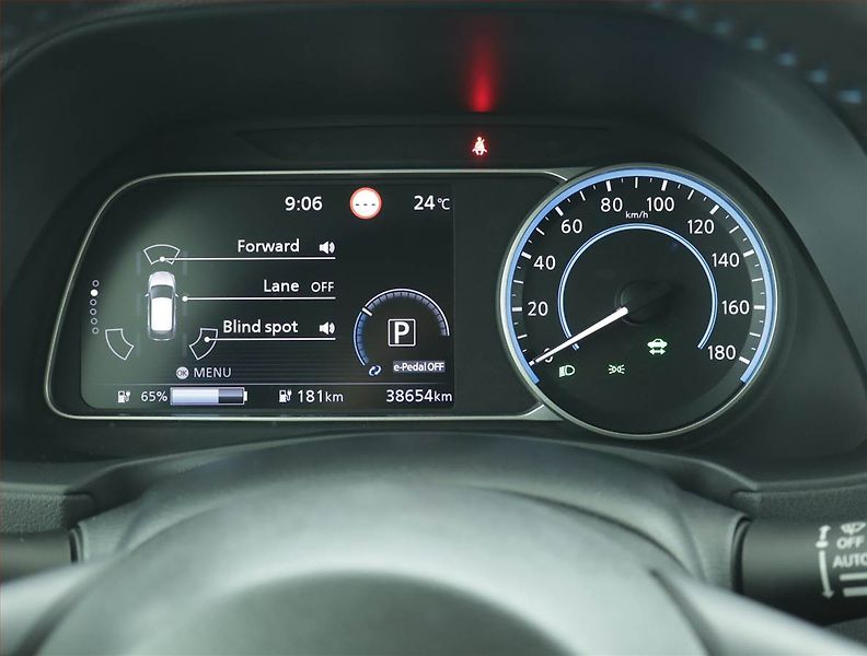 Nissan Leaf (2022) 40 kWh, SoH 91%, Automat - fotka 11 z 17