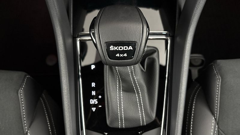 Škoda Kodiaq 2.0 TDI DSG 4x4 Sportline - fotka 25 z 29