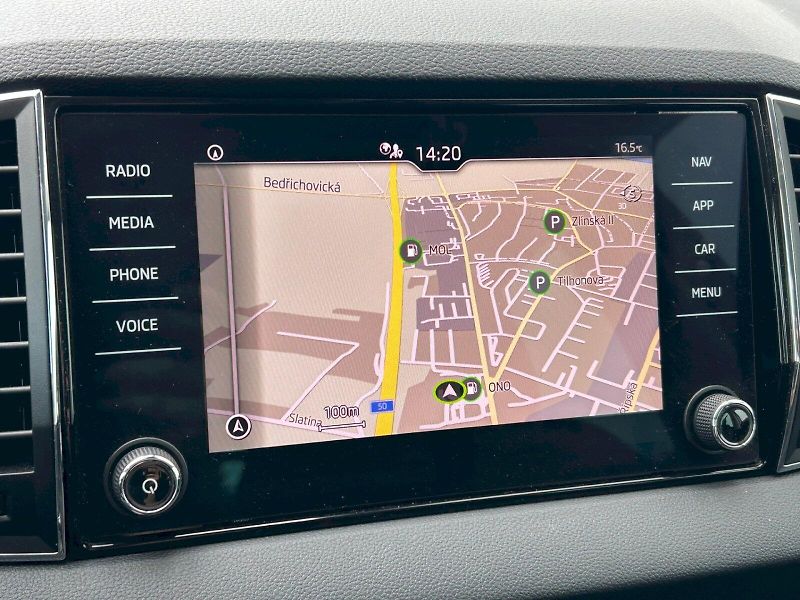 Škoda Karoq (2022) Style PLUS 1.5 TSI 110 kW - fotka 20 z 35