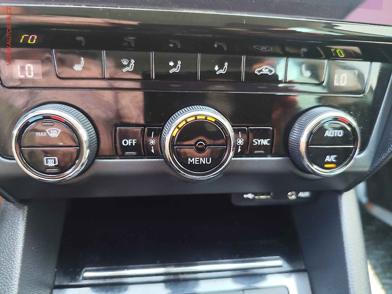 Škoda Octavia (2017) 2.0TDi, LED, navi - fotka 18 z 25