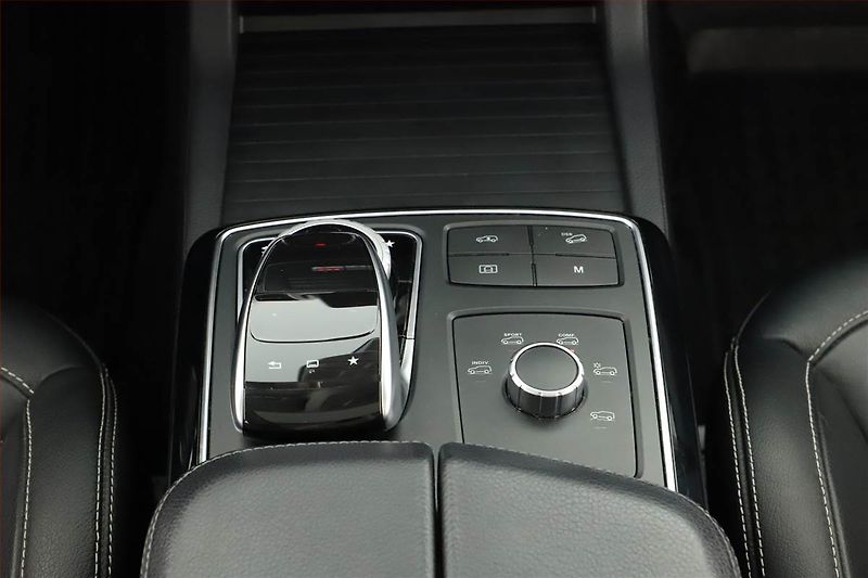 Mercedes-Benz GLE (2015) AMG line 400 - fotka 18 z 20