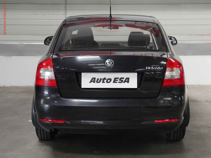 Škoda Octavia (2010) 1.2 TSI, 2.maj,ČR, AC, STK8 - fotka 5 z 14
