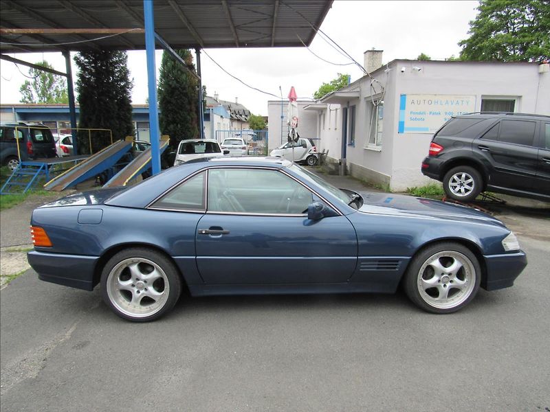 Mercedes-Benz SL 3,2 Hardtop-Cabrio - fotka 25 z 54