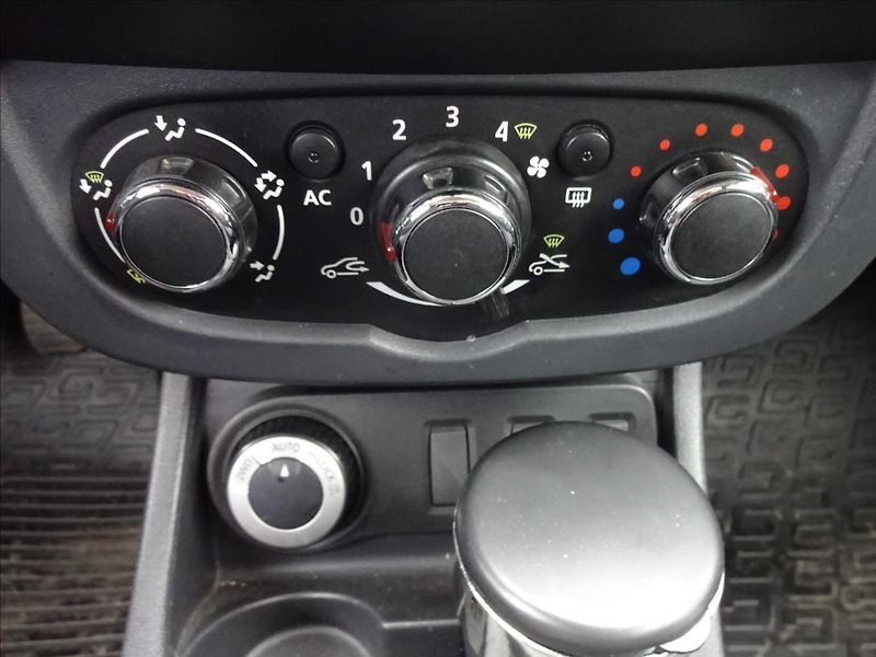 Dacia Duster 1,5 DCi 80kW 4X4 - fotka 36 z 45