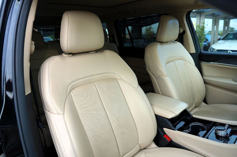 Jeep Grand Cherokee 3.6i V6 Long Limited,4x4,300PS - fotka 31 z 50