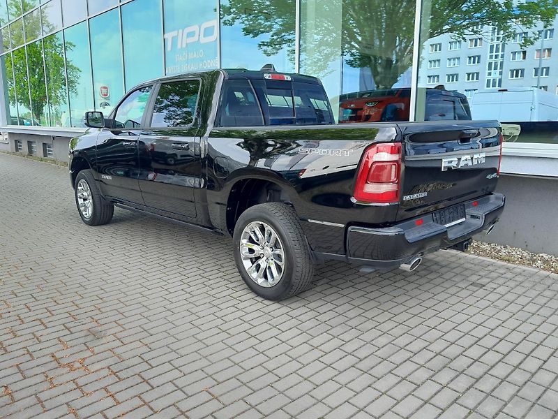Dodge RAM (2024) 1500, 5.7 V8  Laramie - fotka 4 z 43