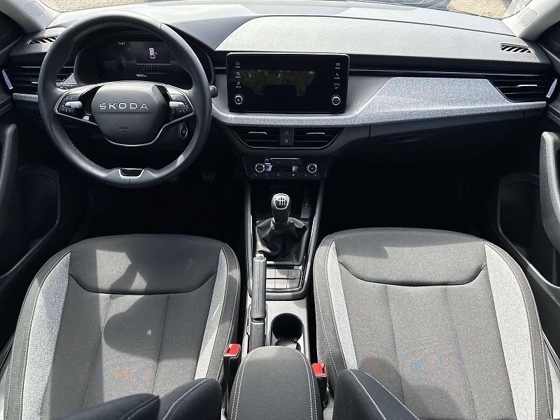 Škoda Scala (2025) 1.0 TSI Selection - fotka 5 z 31