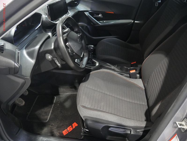 Peugeot 2008 (2020) 1.2PT, ČR, Active - fotka 9 z 17