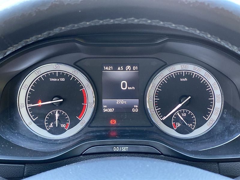 Škoda Karoq (2019) 1.5 TSI 4x4 DSG Style - fotka 11 z 36