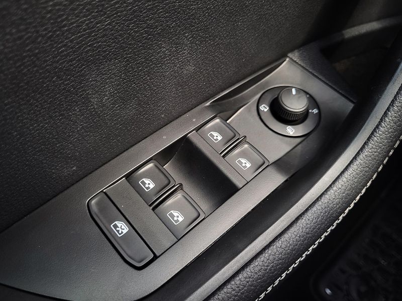 Škoda Superb 2.0 TSI 206kW DSG 4x4 STYLE+ - fotka 21 z 50