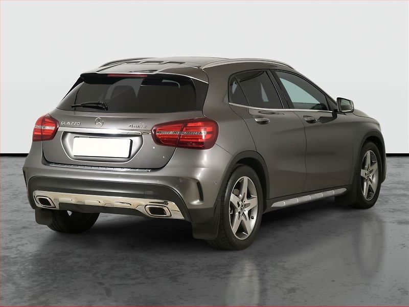 Mercedes-Benz GLA (2018) AMG line 220 4MATIC - fotka 5 z 23