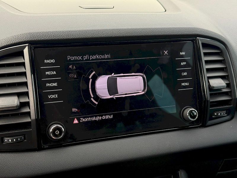 Škoda Karoq (2024) 1.5 TSI 110 kW DSG SportLine - fotka 20 z 23