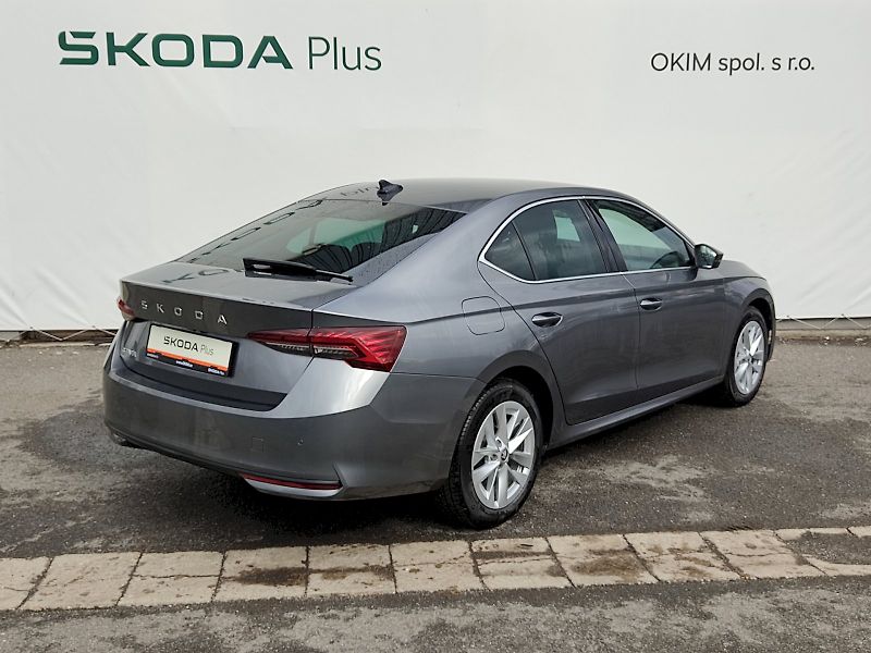 Škoda Octavia (2025) Top Selection 1,5 Tsi DSG - fotka 2 z 37