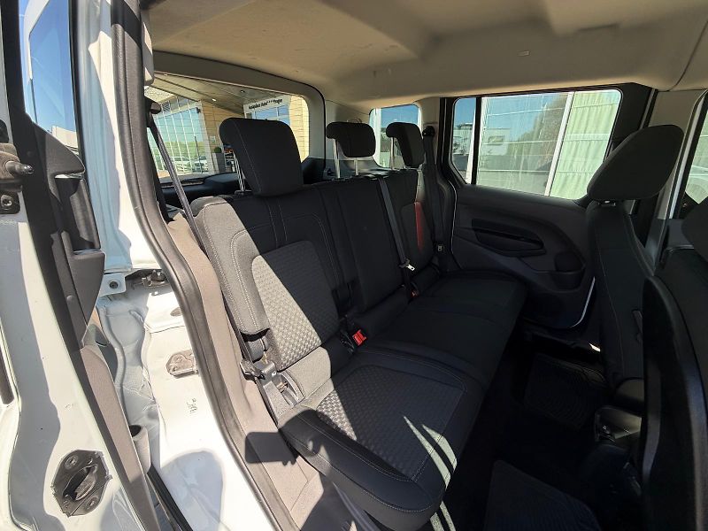 Ford Tourneo Connect 1.5TDCi 74kW*PO SERVISU*ČR* - fotka 13 z 16