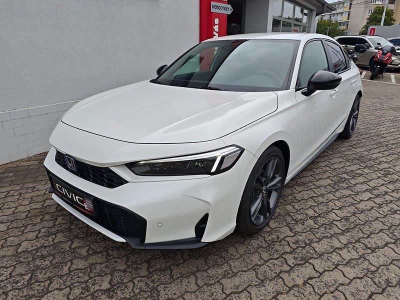 Honda Civic (2026) 2.0 e:HEV SPORT SKLADEM - fotka 3 z 15