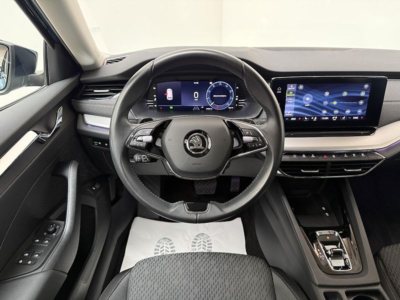 Škoda Octavia 2.0 TDI 110kW DSG Style Combi - fotka 6 z 13
