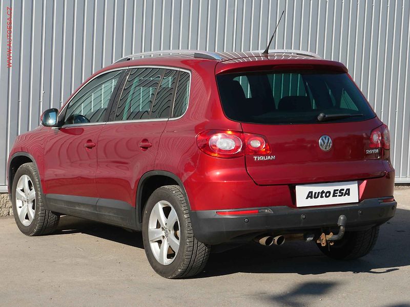 Volkswagen Tiguan (2009) 2.0 TDi 4x4, ČR, Xenon, AC - fotka 6 z 17