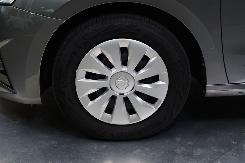 Škoda Fabia - fotka 10 z 31