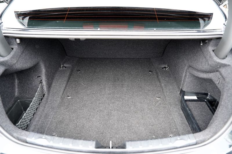BMW Řada 3 320d automat,EfficientDynamic - fotka 14 z 42