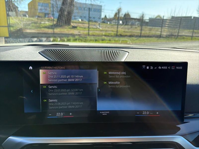 BMW Řada 4 3,0 430d xDrive GC Laser DPH - fotka 19 z 28