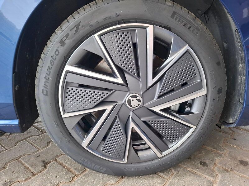 Škoda Superb (2025) SPORTLINE TS 195/2.0 A7A - fotka 30 z 31