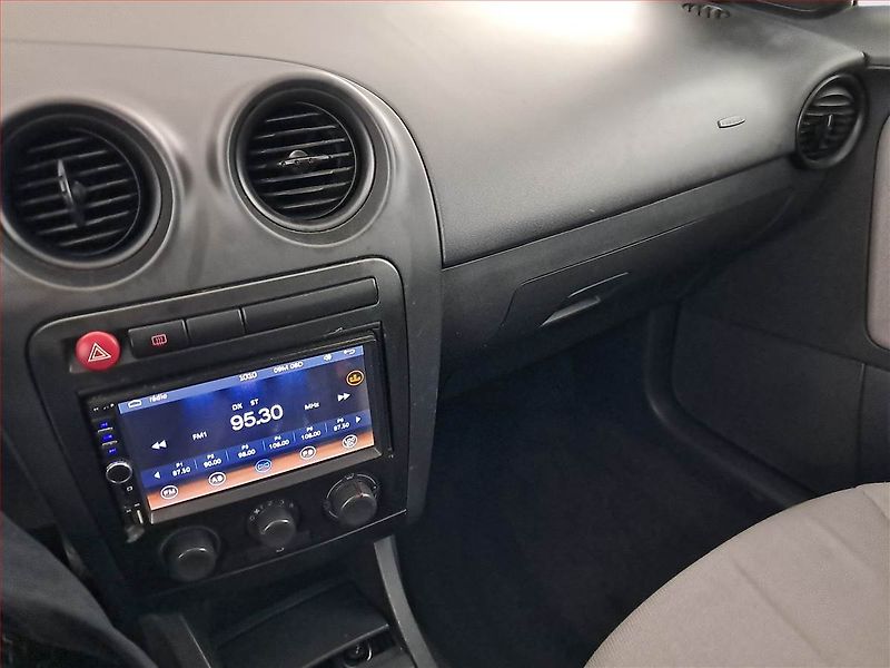 Seat Ibiza (2003) 1.4 16V, po STK, v provozu - fotka 12 z 16