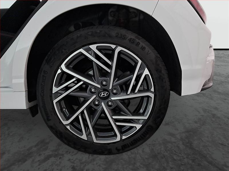 Hyundai Kona (2023) N-Line 1.6 T-GDI - fotka 15 z 22