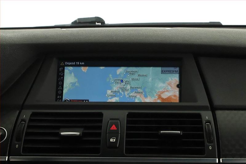 BMW X6 (2013) M Paket xDrive40d - fotka 9 z 12