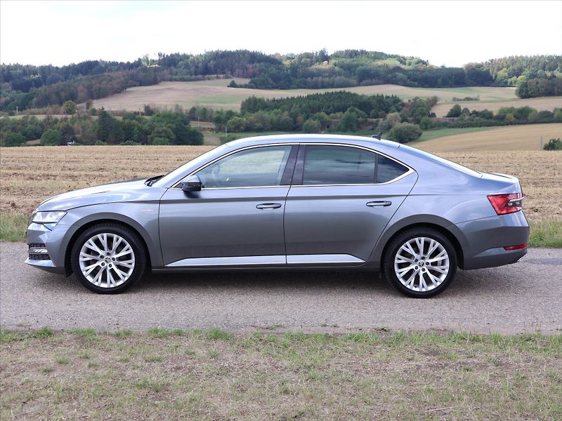 Škoda Superb 2,0 TDI DSG CZ L&K 1.Maj DPH - fotka 4 z 29