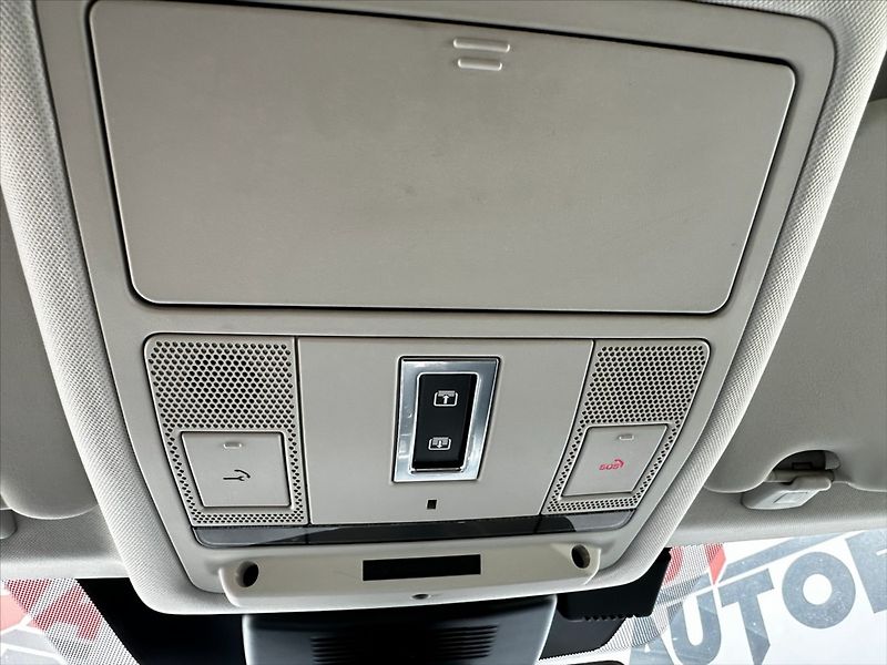 Land Rover Discovery Sport 2,0 D150 AWD 110kW HSE SERVIS! - fotka 34 z 50