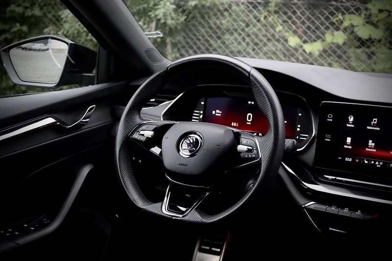 Škoda Octavia 4 Combi 1.5 TSI 110 kW - fotka 19 z 49