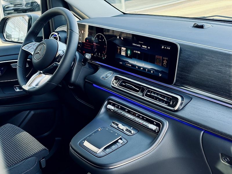 Mercedes-Benz Třídy V (2026) 220d STYLE 4M L - fotka 15 z 32