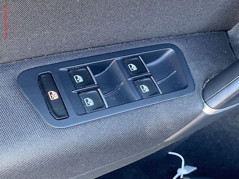 Volkswagen Golf Sportsvan (2018) 1.5 TSi, Highline, LED, TZ - fotka 11 z 18
