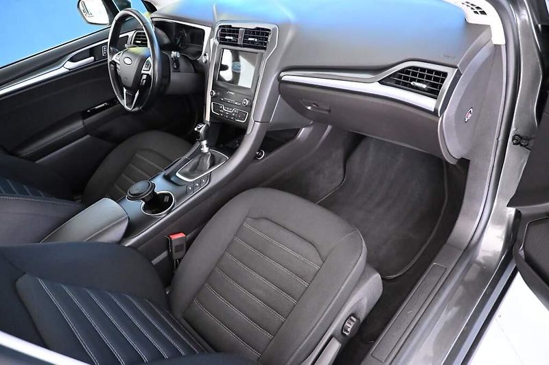 Ford Mondeo (2021) 2.0 Kamera Tažné ECOBLUE - fotka 10 z 36