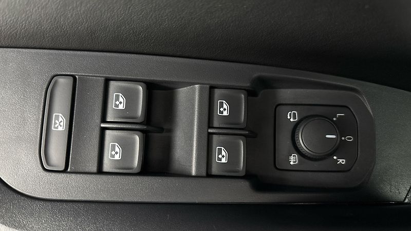 Škoda Kodiaq 2.0 TDI DSG 4x4 L&K - fotka 25 z 32