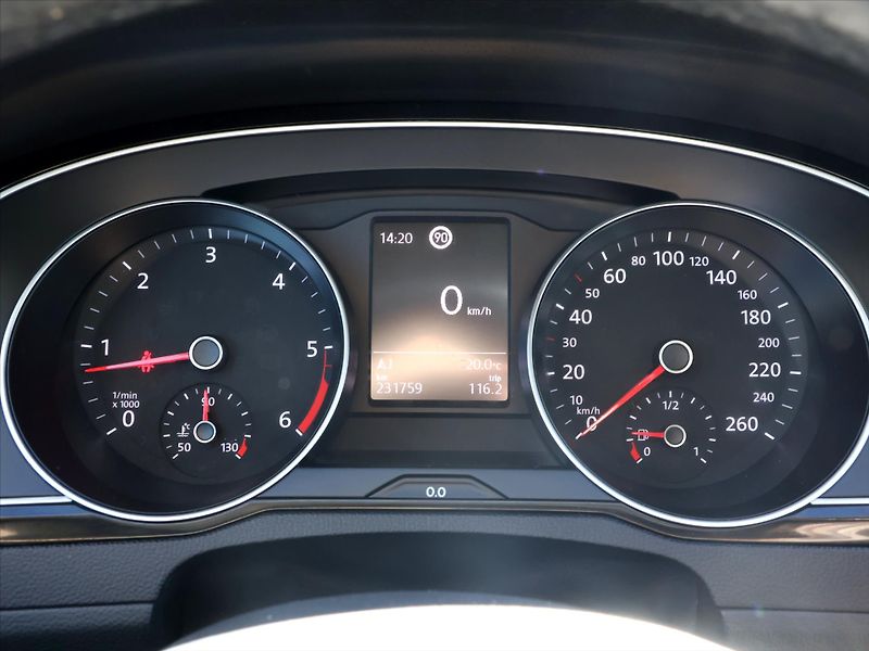 Volkswagen Passat 2.0 TDI 110kW Comfortline - fotka 14 z 33