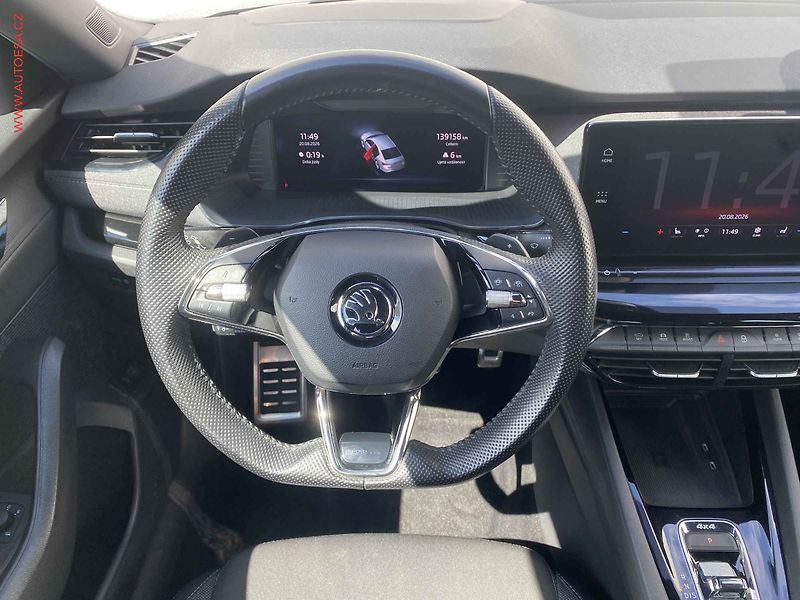 Škoda Octavia (2023) 2.0 TSi 4x4, ČR, SportLine - fotka 11 z 25