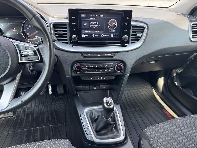 Kia Ceed 1,6 CRDI 100kW Exclusive ČR DP - fotka 18 z 30