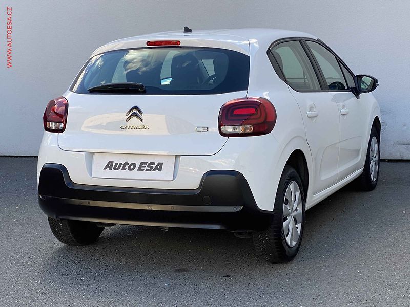 Citroën C3 (2022) 1.2, Feel, navi - fotka 4 z 17