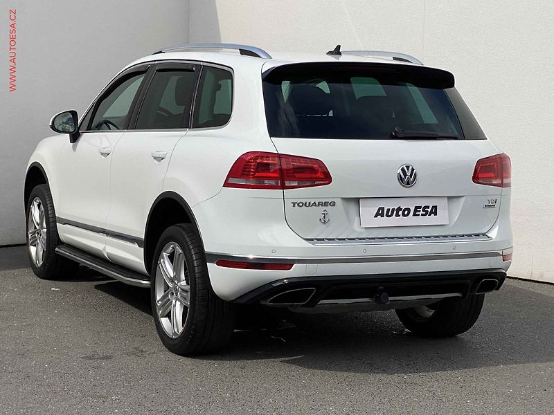 Volkswagen Touareg (2017) 3.0TDi 4x4, ČR, R-Line, TZ - fotka 6 z 23